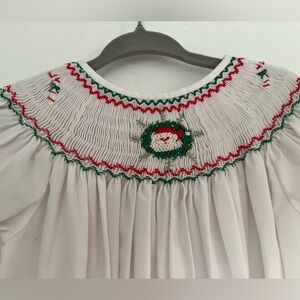 🎅🎄Rosalina smocked white Santa dress sz 2t